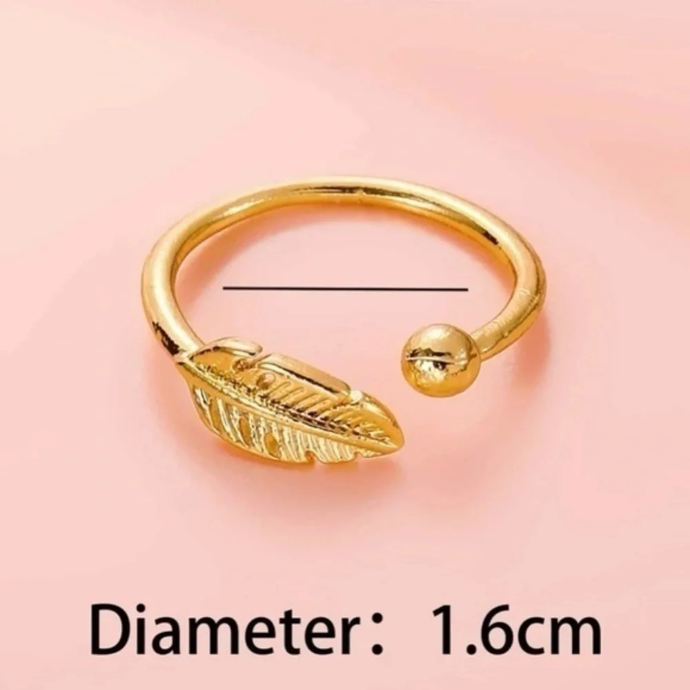 Leaf Toe Ring Golden Adjustable Cuff - Picture 4 of 7